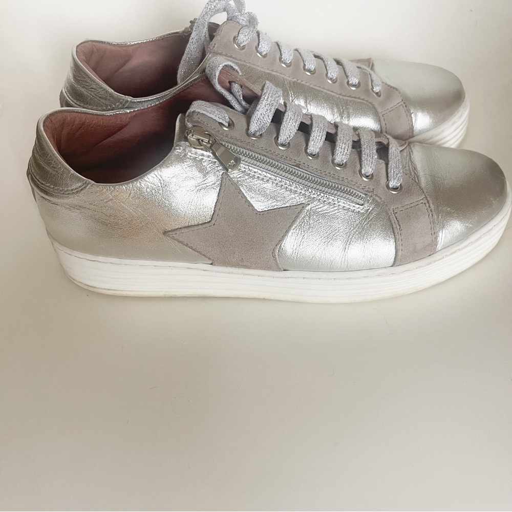 Sole Bliss Silver Metallic Star Sneakers